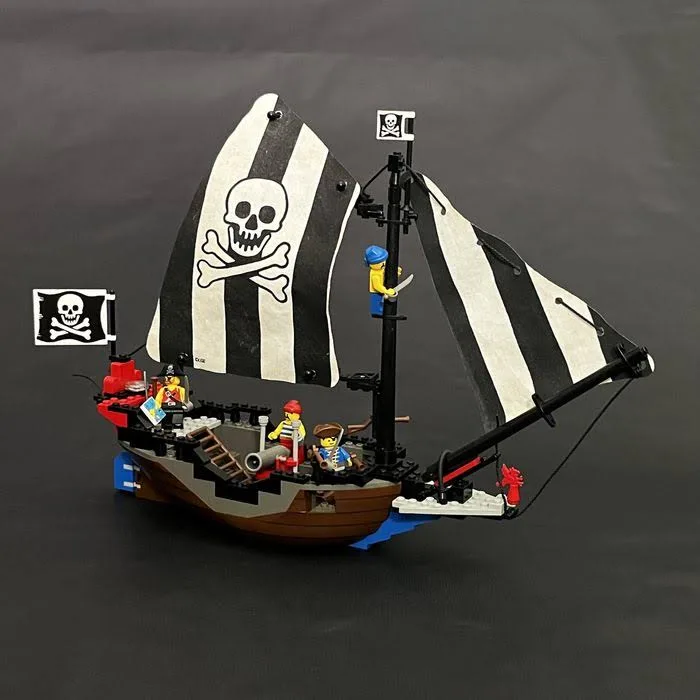 6268 LEGO Statek Piracki „Gwiazda Morza”