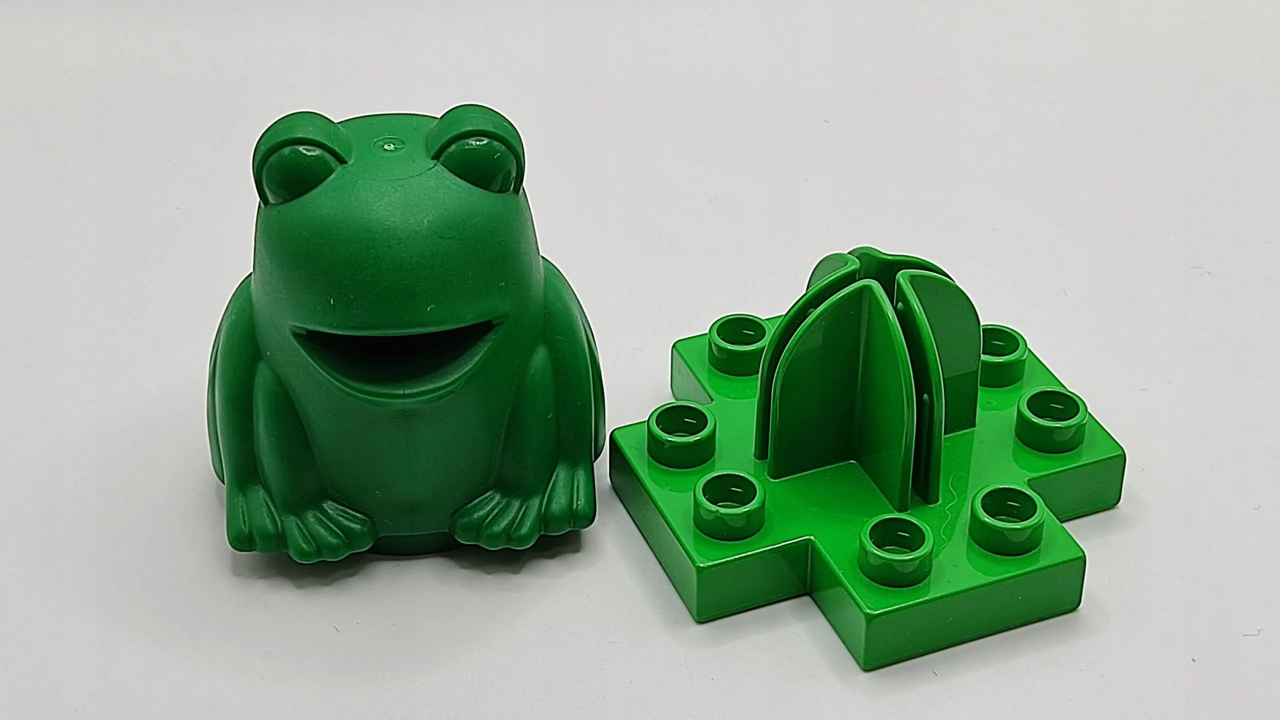 Figurka Lego duplo zwierzęta duża żaba nakładka na figurkę duplo