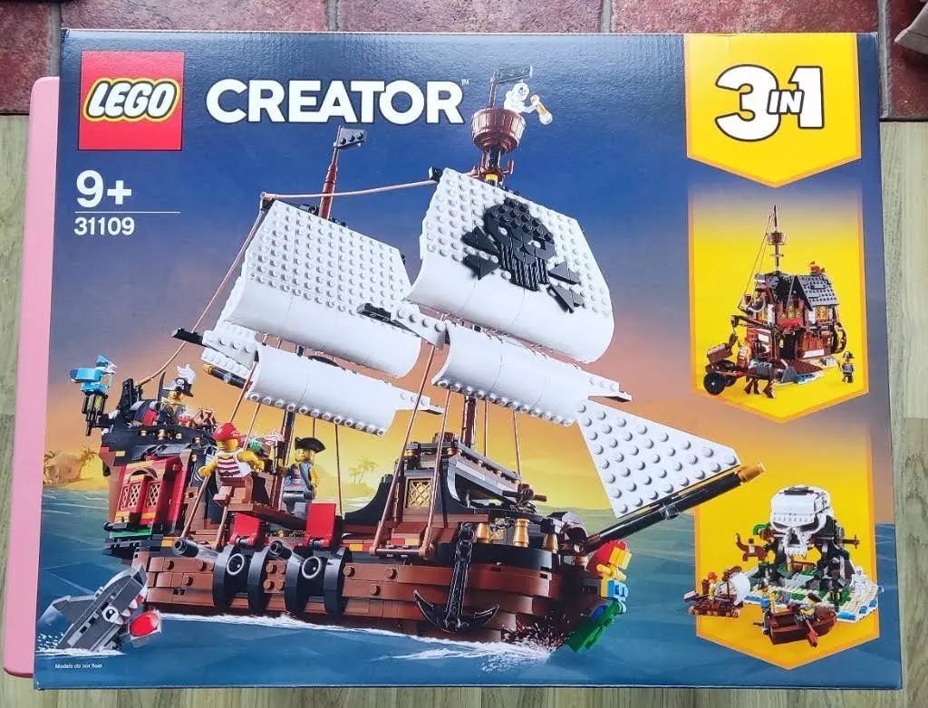 LEGO 31109 Statek Piracki