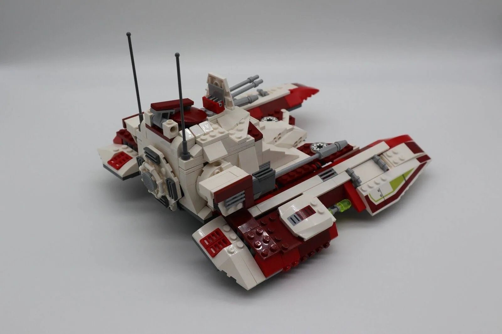 LEGO Star Wars: Czołg myśliwski Republiki (7679)