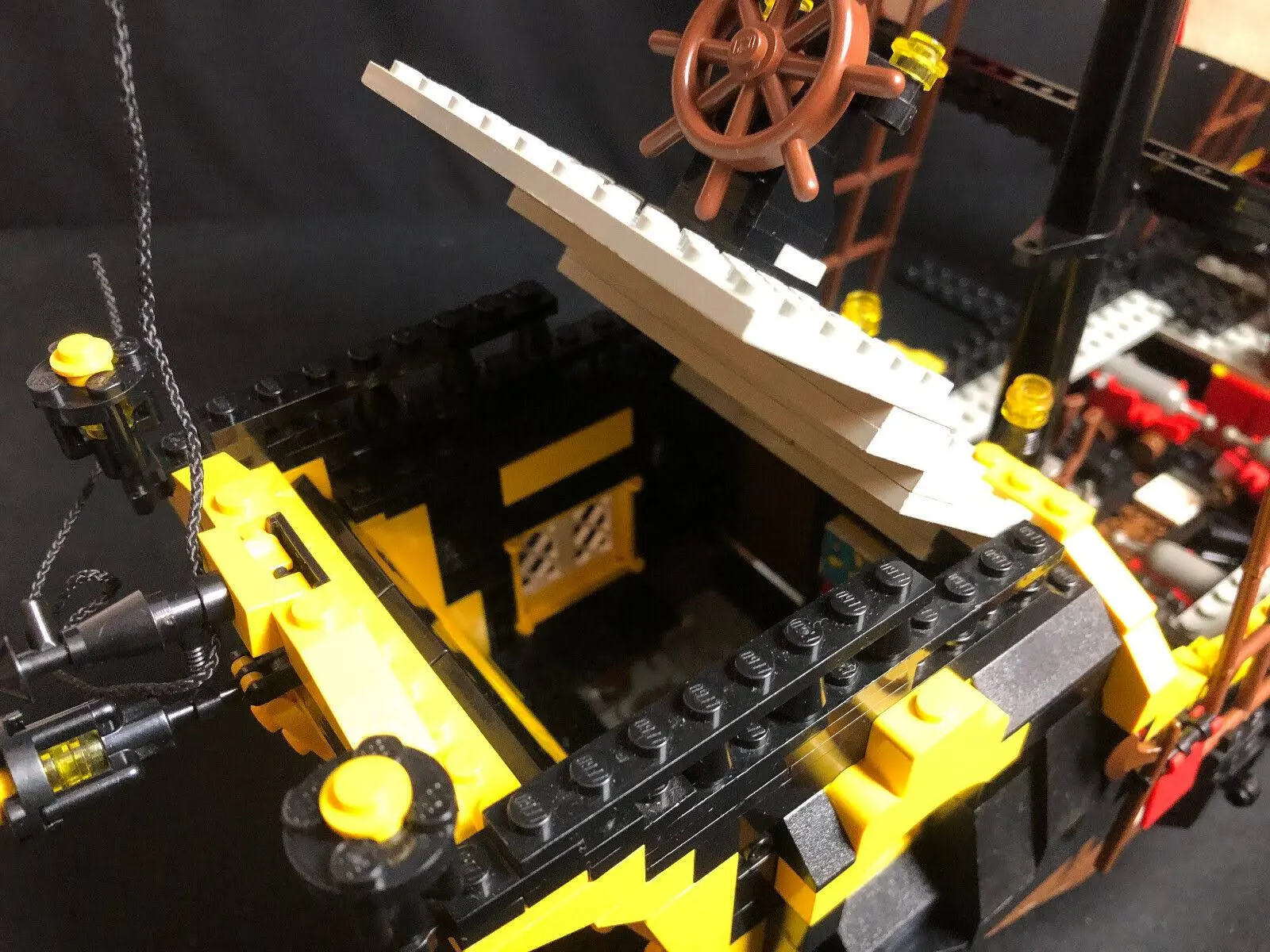 Lego 6285 Piraci I Black Seas Barracuda (dark Shark) Statek Piracki Z