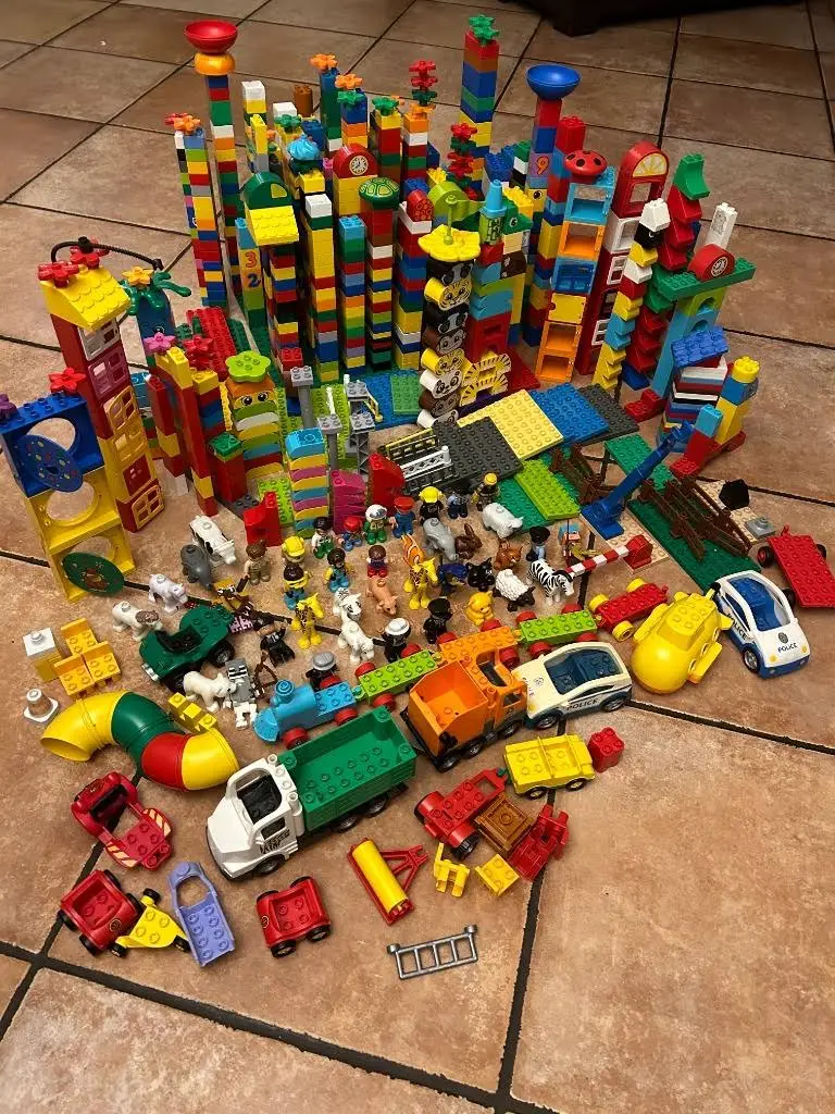 Lego Duplo 13,7kg Mix Klocków Figurki Zwierzęta Pojazdy