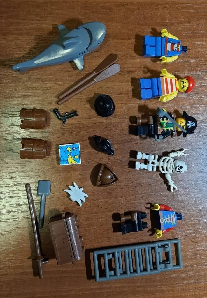 Lego System Pirates Castel i inne elementy z lat 90