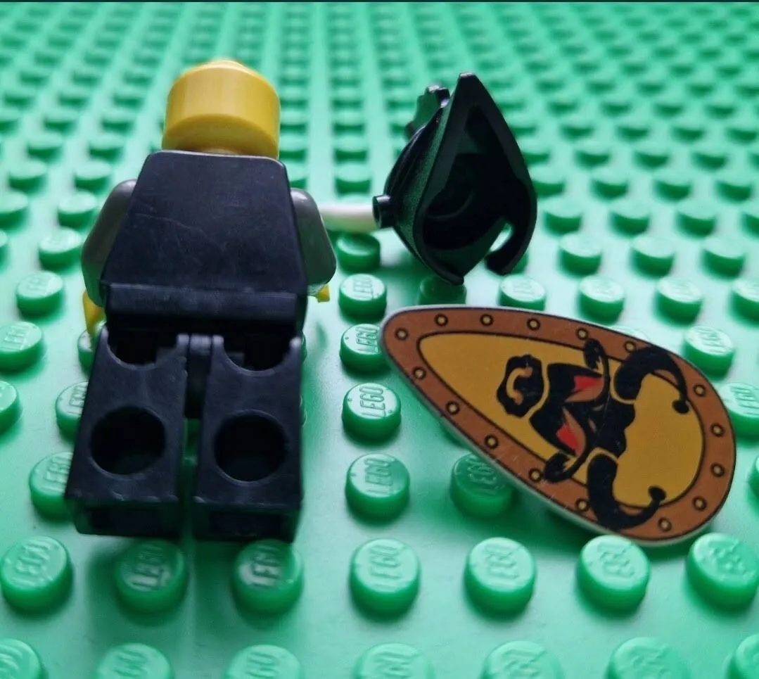 Lego Castle Rycerz cas043 herb byk